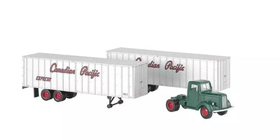 Bachmann Truck mit Trailern Canadian Pacific
